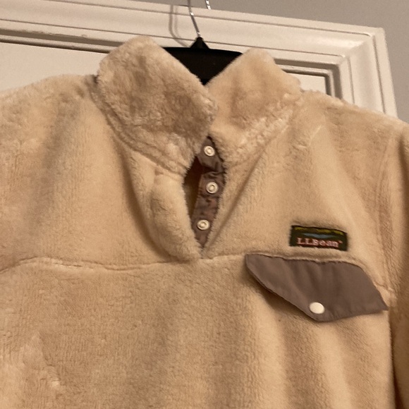 L.L. Bean Ladies fleece top - Picture 2 of 6